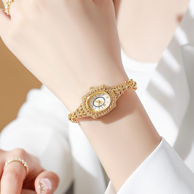 Retro Barrel Shape Women Watch - Jewelry Watches Vintage ulasan dan harga